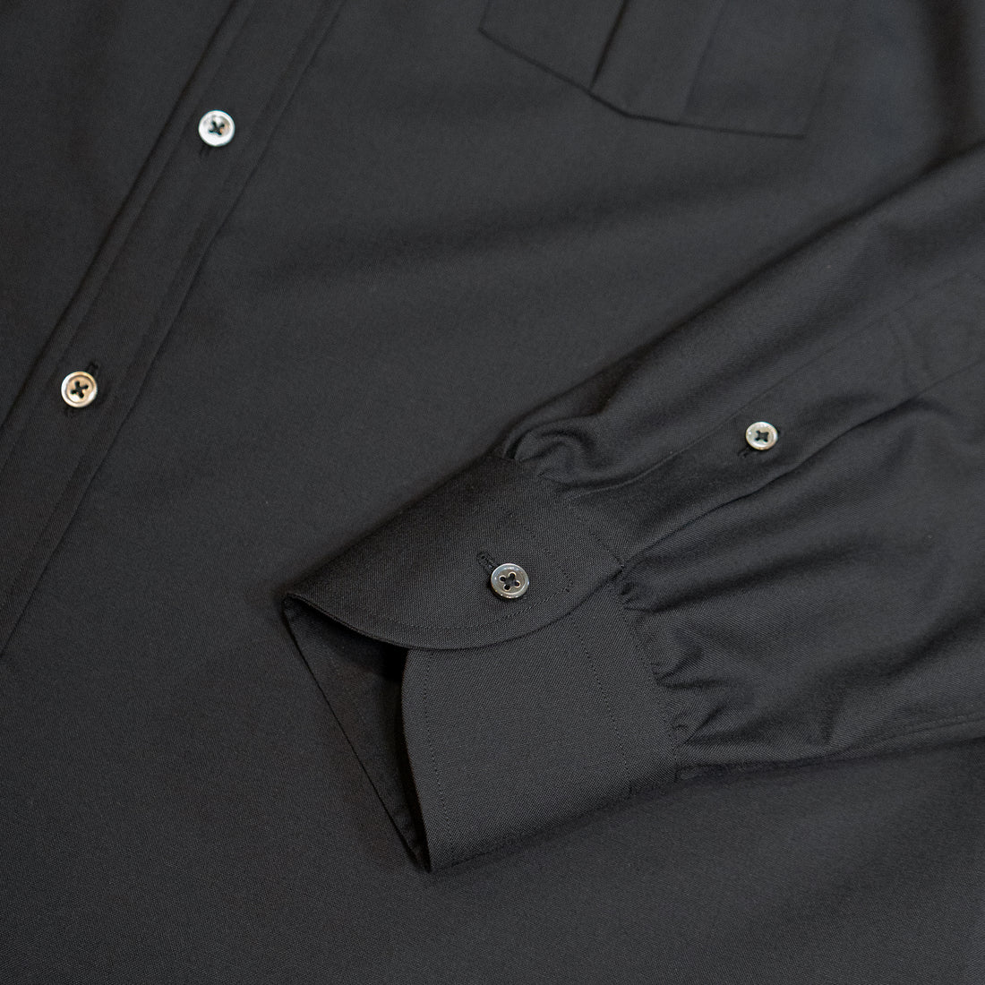 WEARLNESS/Double Pocket Wool Shirt/Black