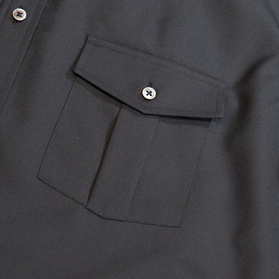 WEARLNESS/Double Pocket Wool Shirt/Black
