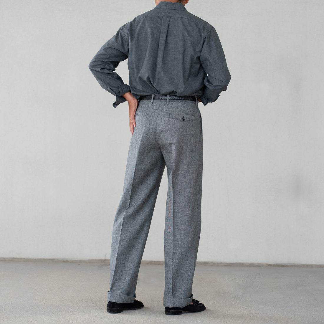 BERWICH/LUCANO LONG/High twist Wool Grey
