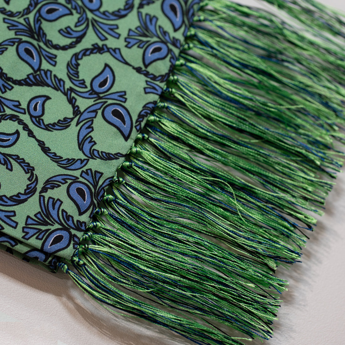 SEVEN FOLD/Paisley Print Scarf/Kelly green